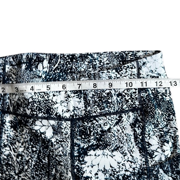 Lululemon Speed Up Tight *Full-On Luxtreme 28" Wildwood Multi - Picture 13 of 15